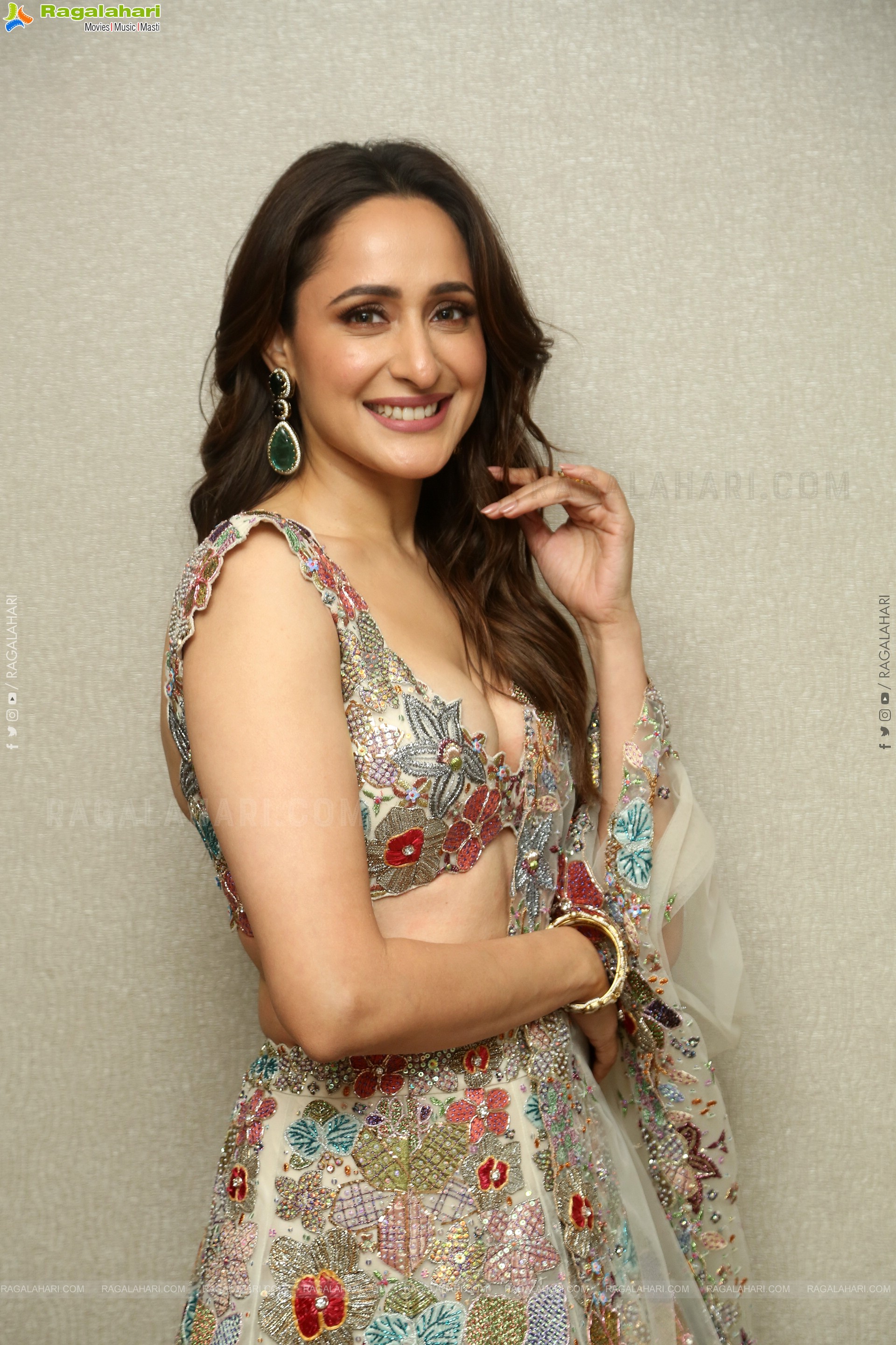 Pragya Jaiswal at Daaku Maharaaj Prerelease Event, HD Gallery