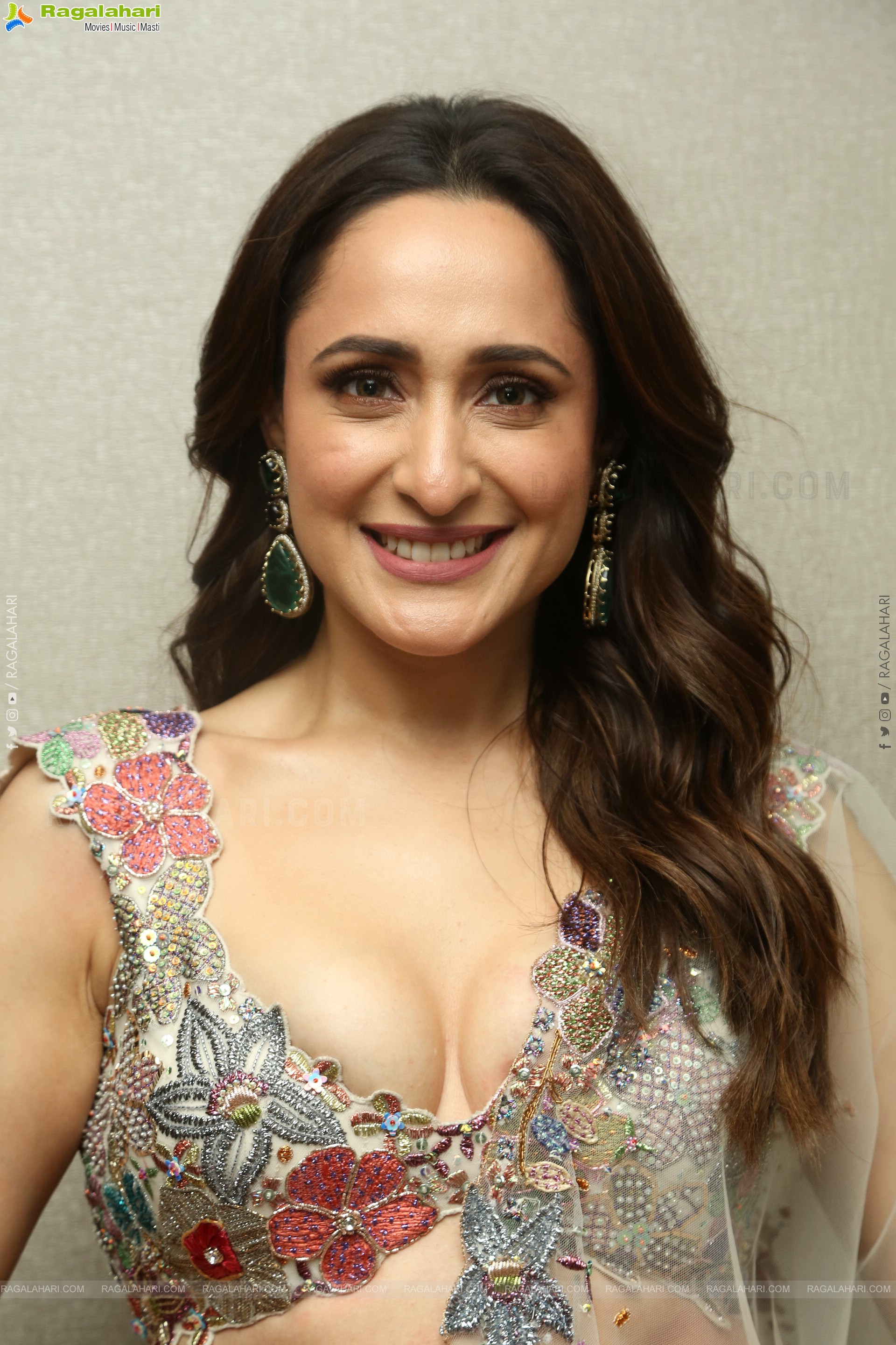 Pragya Jaiswal at Daaku Maharaaj Prerelease Event, HD Gallery