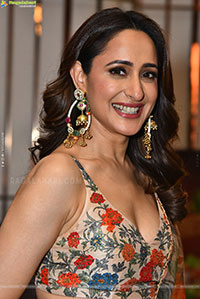 Pragya Jaiswal at Daaku Maharaaj Press Meet, HD Gallery