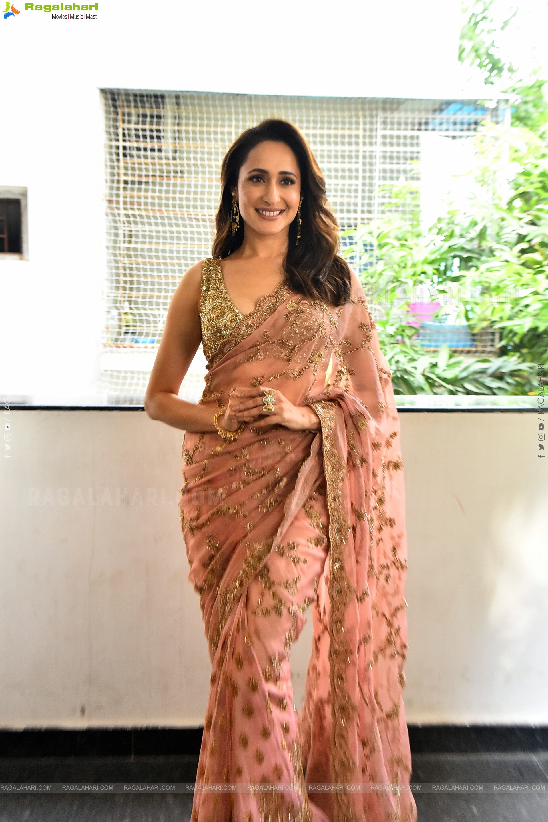 Pragya Jaiswal at Daaku Maharaaj Success Pressmeet, HD Gallery