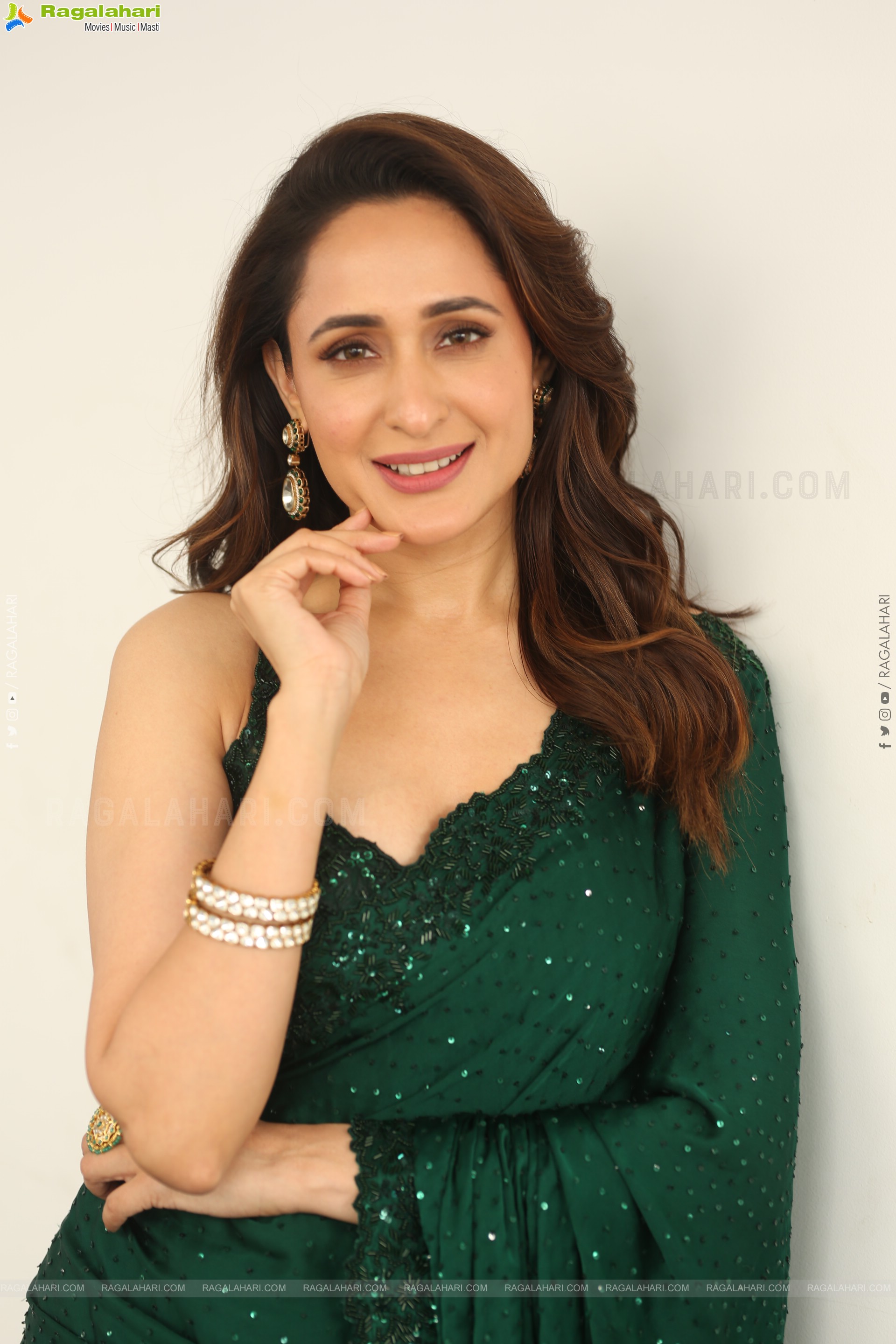 Pragya Jaiswal at Daaku Maharaaj Interview, HD Gallery