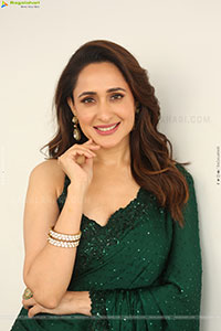 Pragya Jaiswal at Daaku Maharaaj Interview, HD Gallery