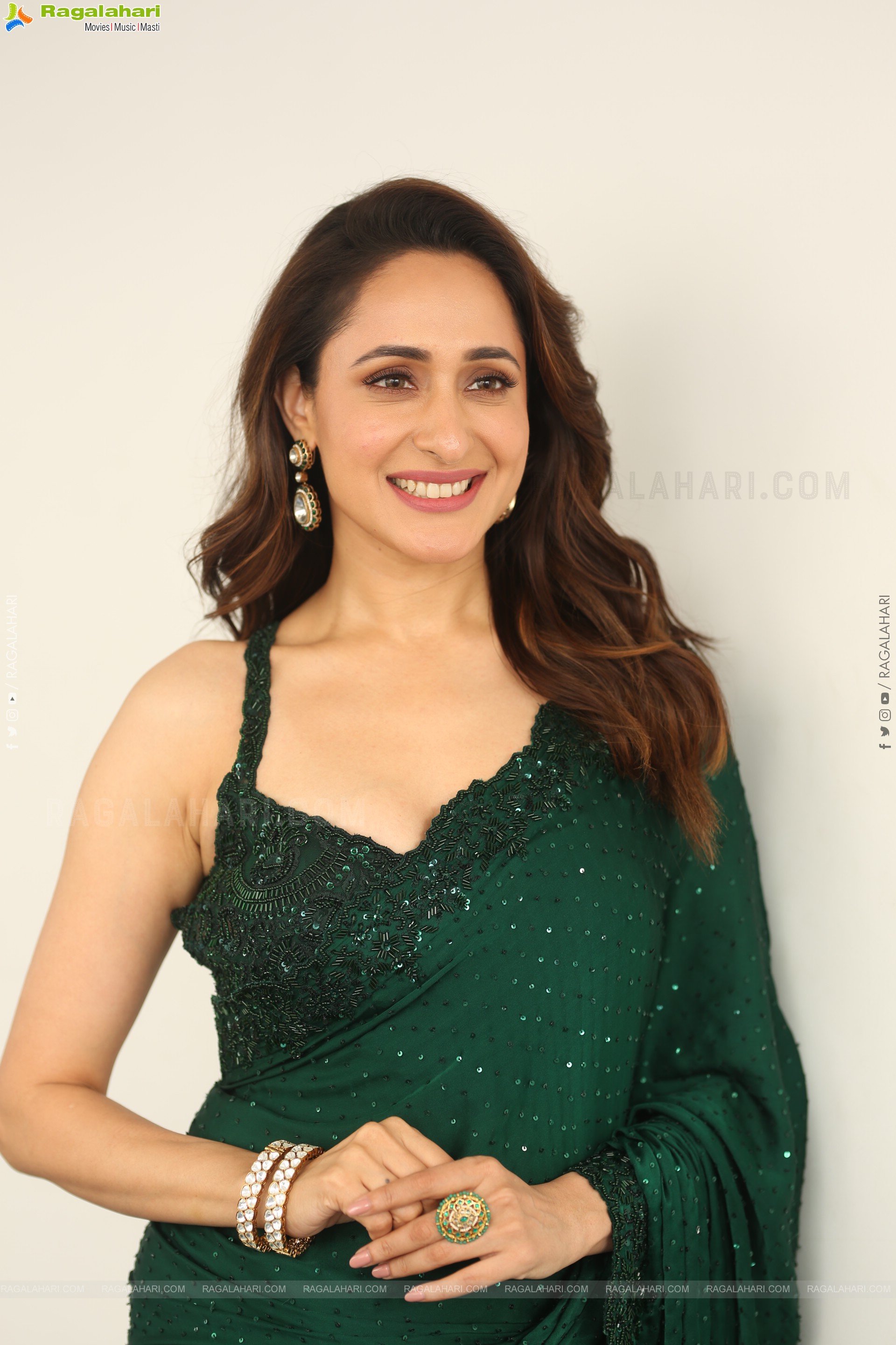 Pragya Jaiswal at Daaku Maharaaj Interview, HD Gallery