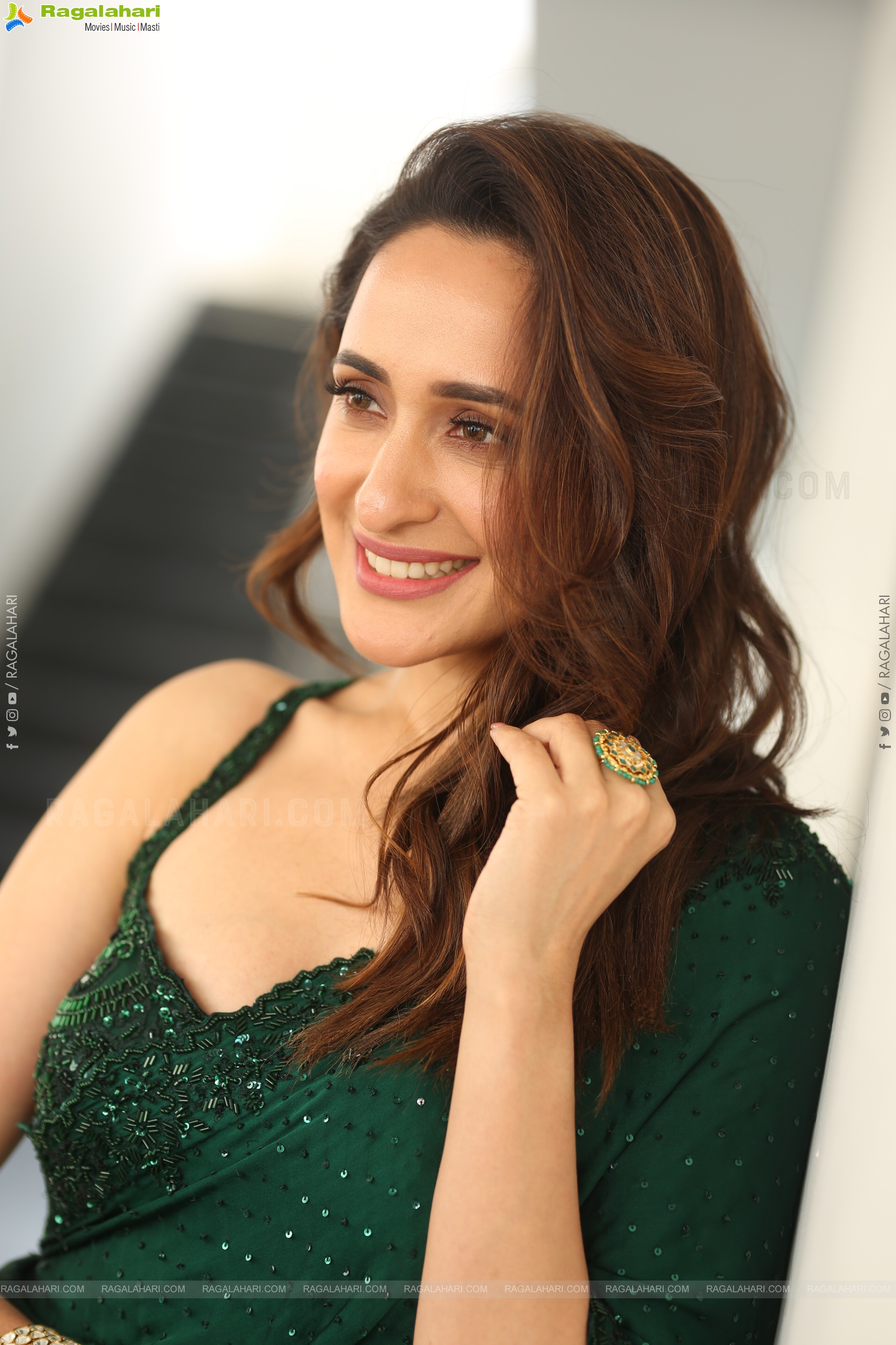 Pragya Jaiswal at Daaku Maharaaj Interview, HD Gallery