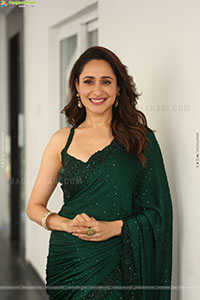 Pragya Jaiswal at Daaku Maharaaj Interview, HD Gallery