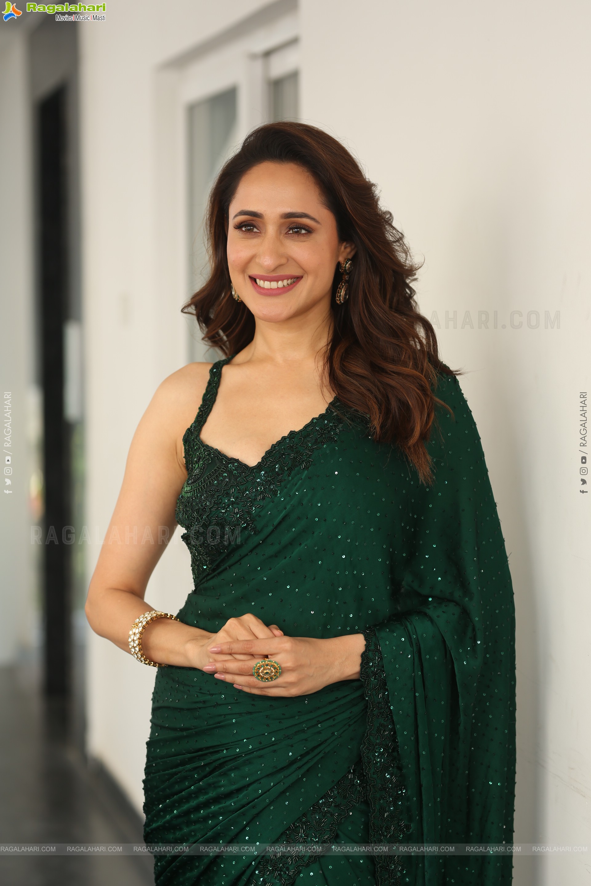 Pragya Jaiswal at Daaku Maharaaj Interview, HD Gallery