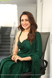 Pragya Jaiswal at Daaku Maharaaj Interview, HD Gallery