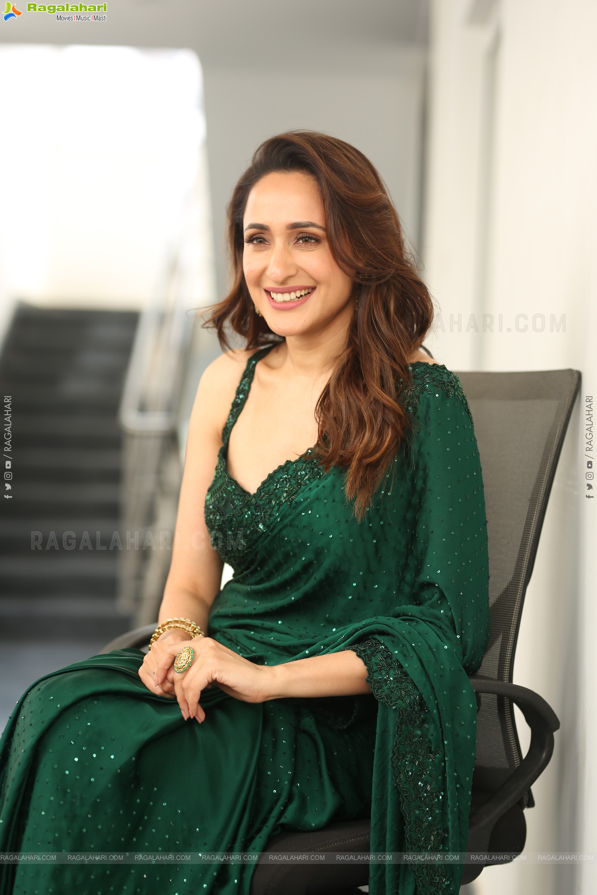 Pragya Jaiswal at Daaku Maharaaj Interview, HD Gallery