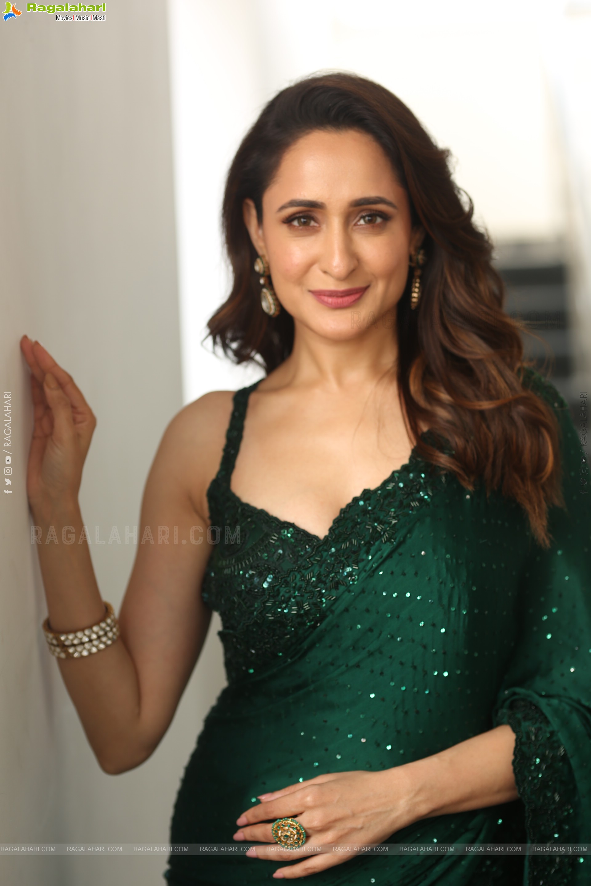 Pragya Jaiswal at Daaku Maharaaj Interview, HD Gallery