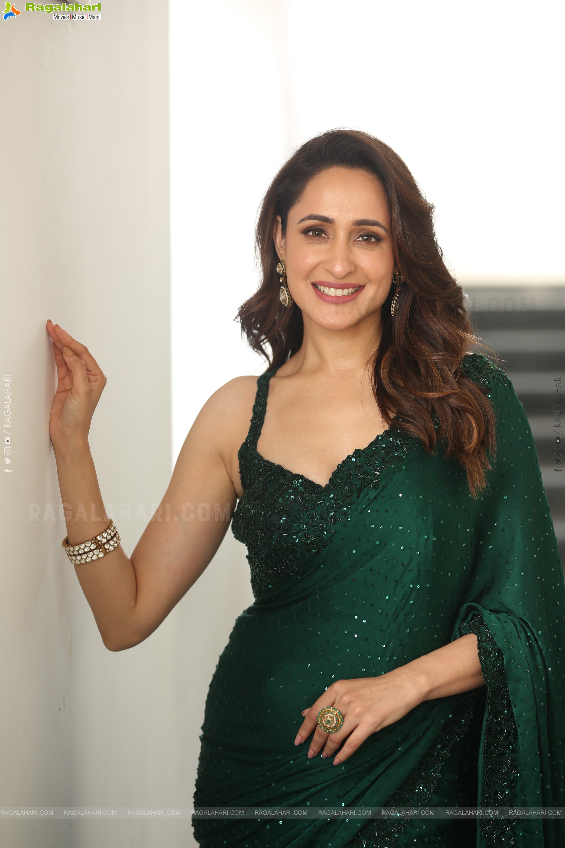 Pragya Jaiswal at Daaku Maharaaj Interview, HD Gallery