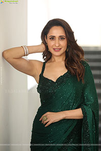 Pragya Jaiswal at Daaku Maharaaj Interview, HD Gallery