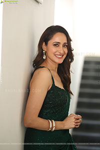 Pragya Jaiswal at Daaku Maharaaj Interview, HD Gallery