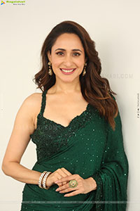 Pragya Jaiswal at Daaku Maharaaj Interview, HD Gallery