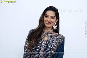 Prakruthi Kambam at Hi Life Fashion Showcase Event