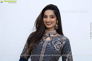 Prakruthi Kambam at Hi Life Fashion Showcase Event