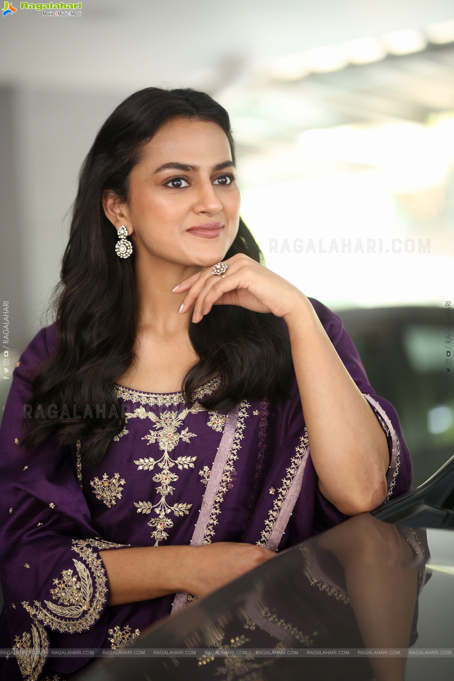 Shraddha Srinath at Daaku Maharaaj Interview, HD Gallery