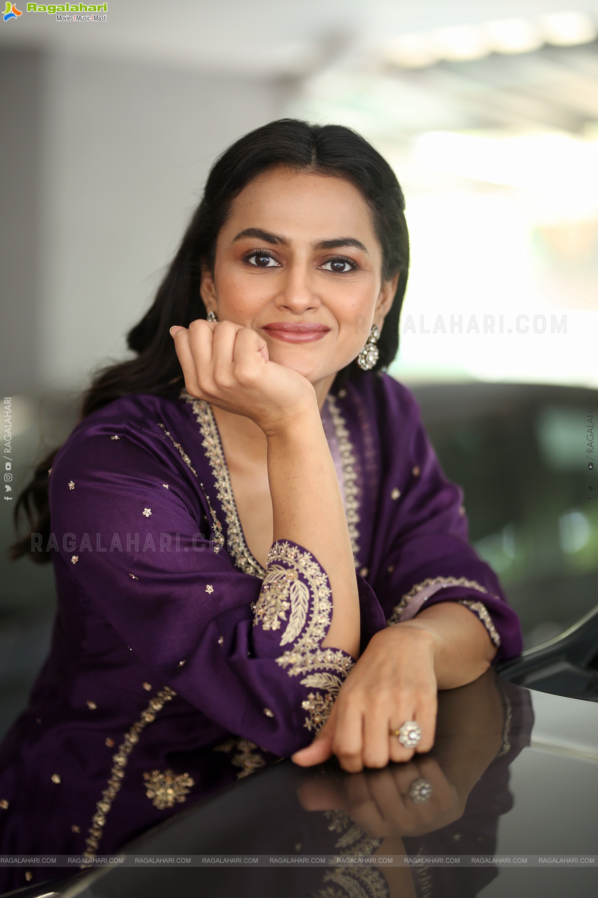 Shraddha Srinath at Daaku Maharaaj Interview, HD Gallery