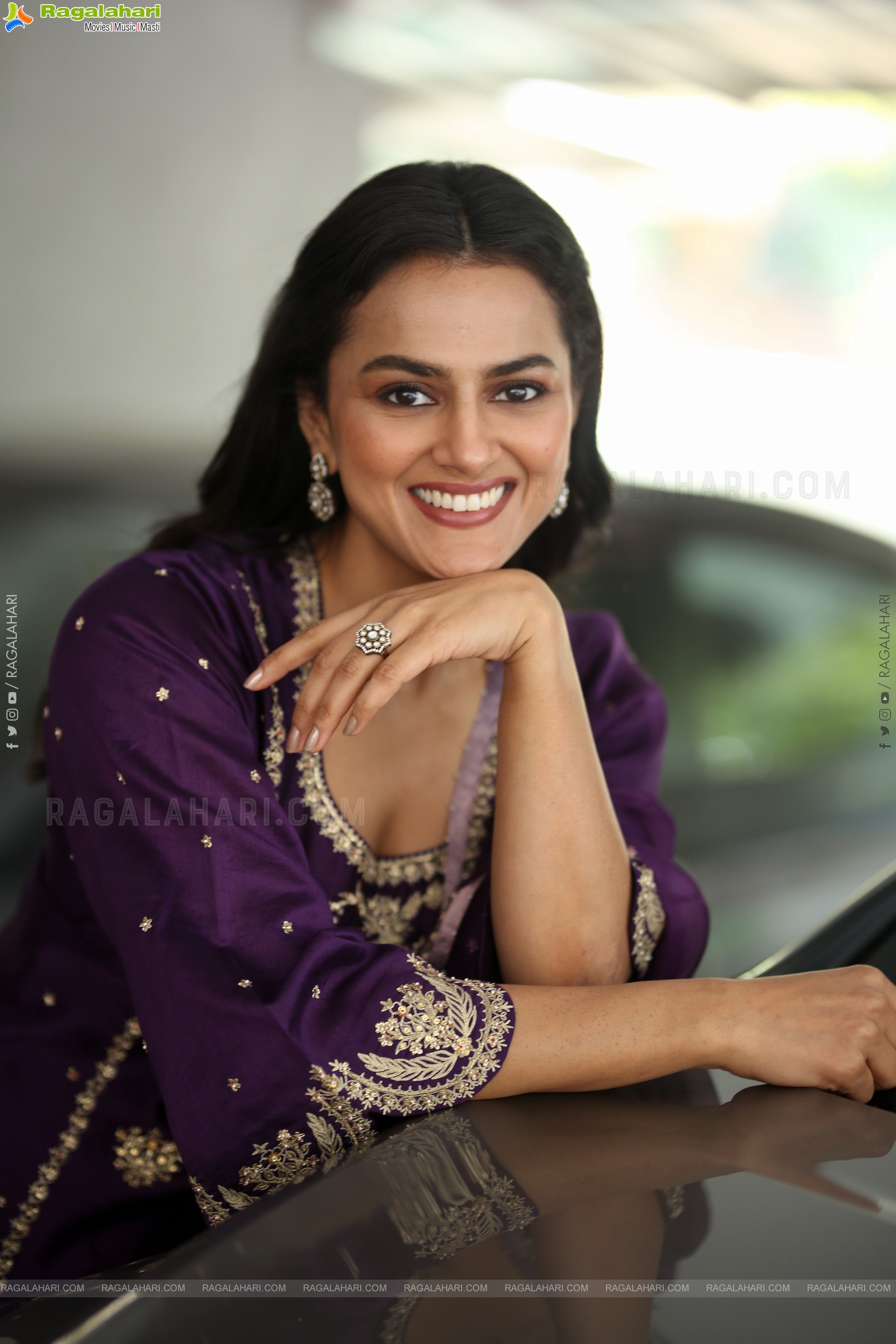 Shraddha Srinath at Daaku Maharaaj Interview, HD Gallery