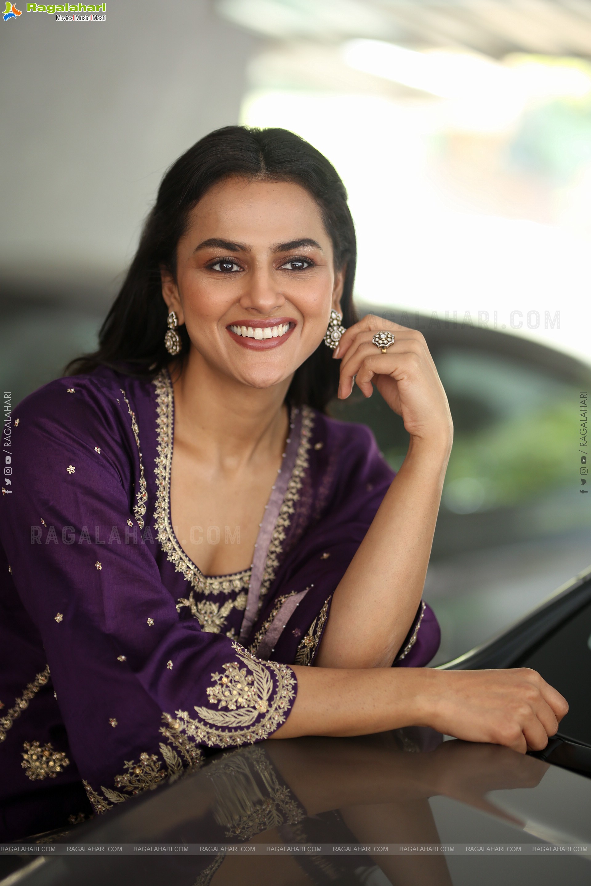 Shraddha Srinath at Daaku Maharaaj Interview, HD Gallery