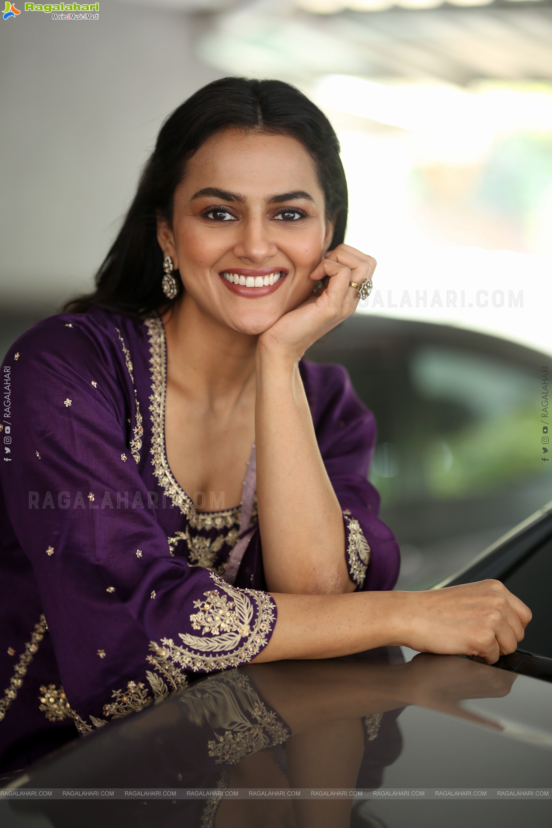 Shraddha Srinath at Daaku Maharaaj Interview, HD Gallery