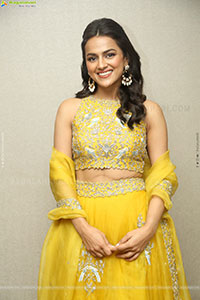 Shraddha Srinath at Daaku Maharaaj Pre Release Event