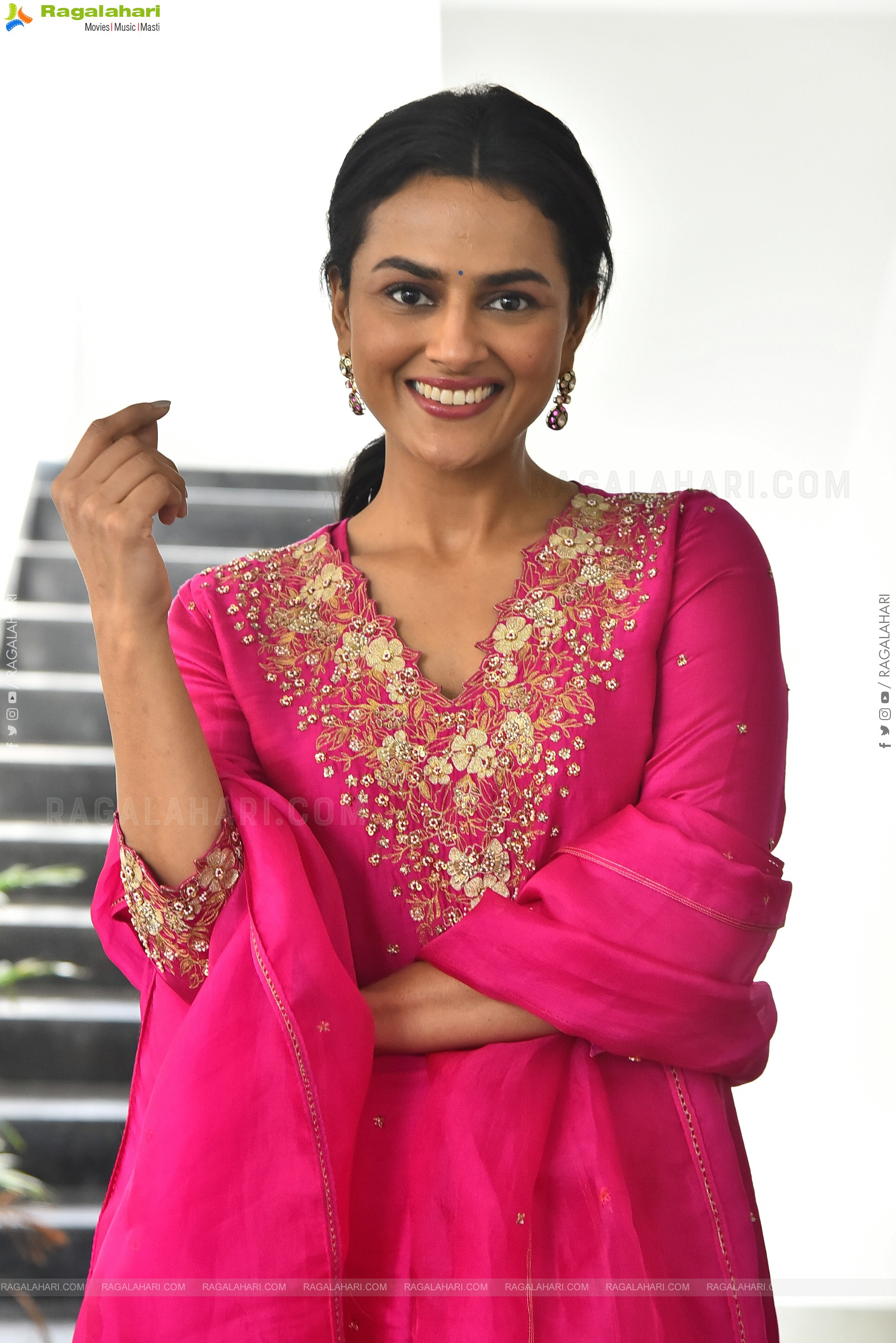 Shraddha Srinath Latest Stills, HD Gallery