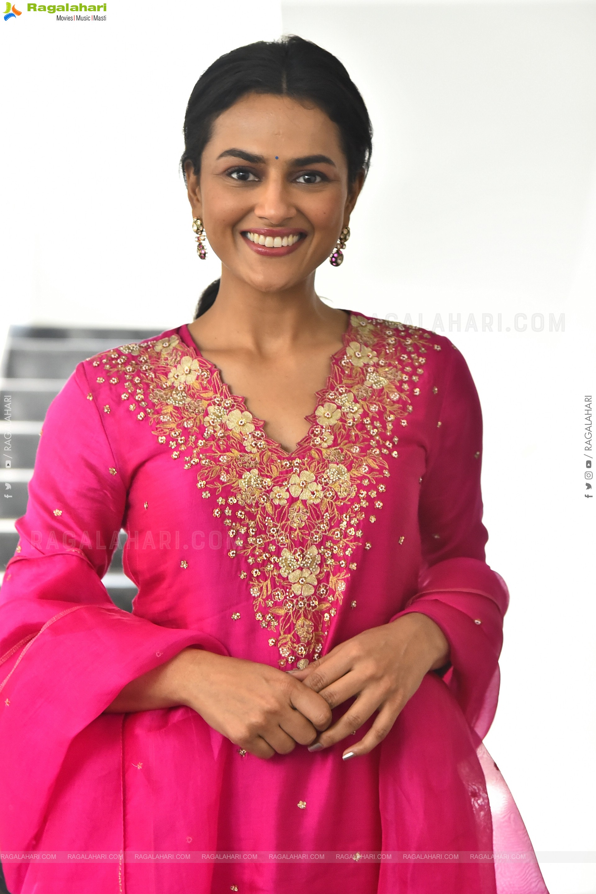 Shraddha Srinath Latest Stills, HD Gallery