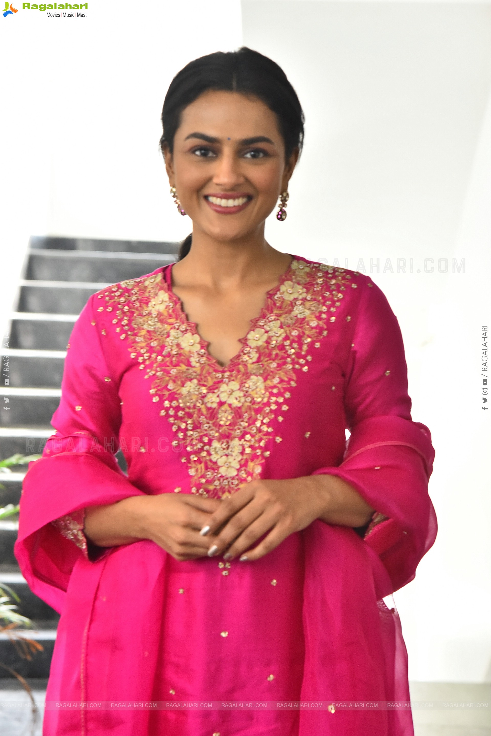 Shraddha Srinath Latest Stills, HD Gallery