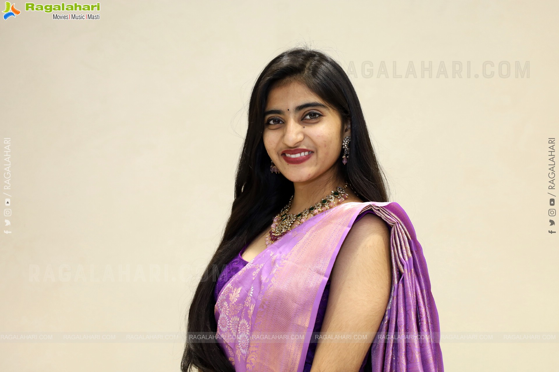 Vandana Chauhan Latest Saree Stills, HD Gallery