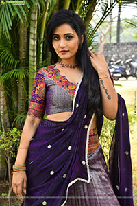 Anusri at Devagudi Trailer Launch Event, HD Gallery