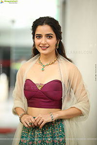 Ashika Ranganath at Bhartha Mahasayulaku Wignyapthi Intervie