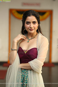 Ashika Ranganath at Bhartha Mahasayulaku Wignyapthi Intervie