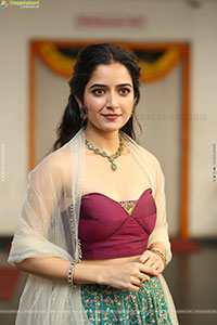 Ashika Ranganath at Bhartha Mahasayulaku Wignyapthi Intervie