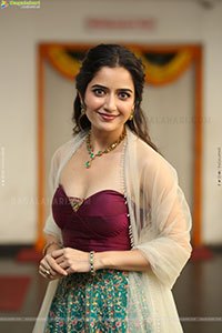 Ashika Ranganath at Bhartha Mahasayulaku Wignyapthi Intervie
