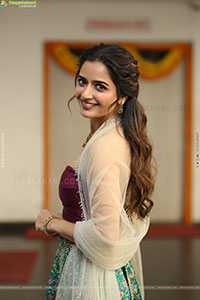 Ashika Ranganath at Bhartha Mahasayulaku Wignyapthi Intervie