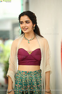 Ashika Ranganath at Bhartha Mahasayulaku Wignyapthi Intervie