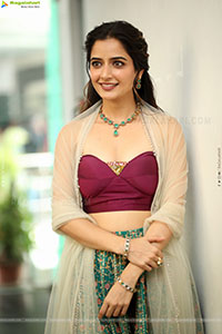 Ashika Ranganath at Bhartha Mahasayulaku Wignyapthi Intervie