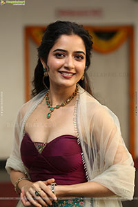 Ashika Ranganath at Bhartha Mahasayulaku Wignyapthi Intervie