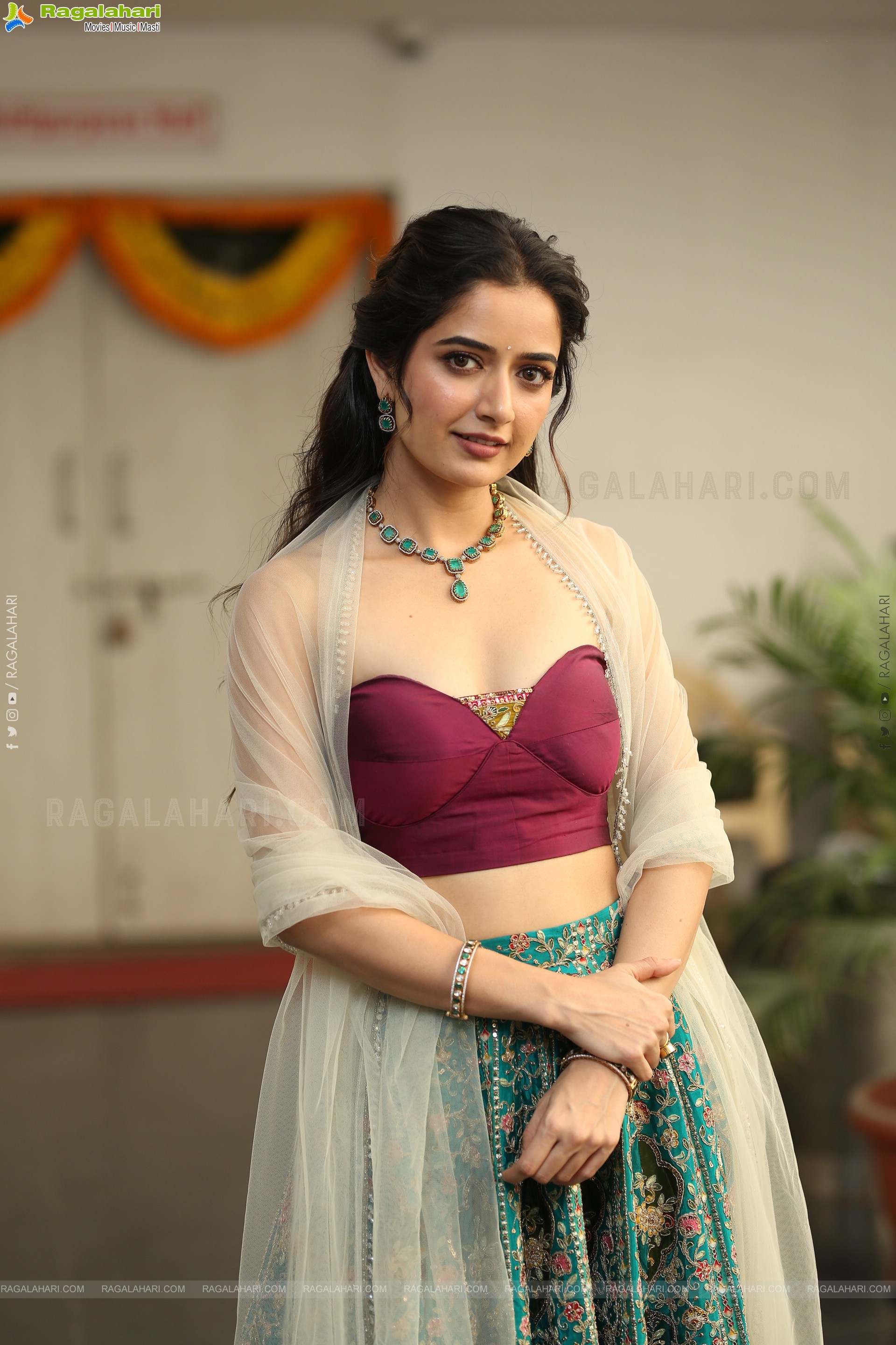 Ashika Ranganath at Bhartha Mahasayulaku Wignyapthi Interview, HD Gallery