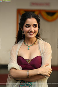 Ashika Ranganath at Bhartha Mahasayulaku Wignyapthi Intervie