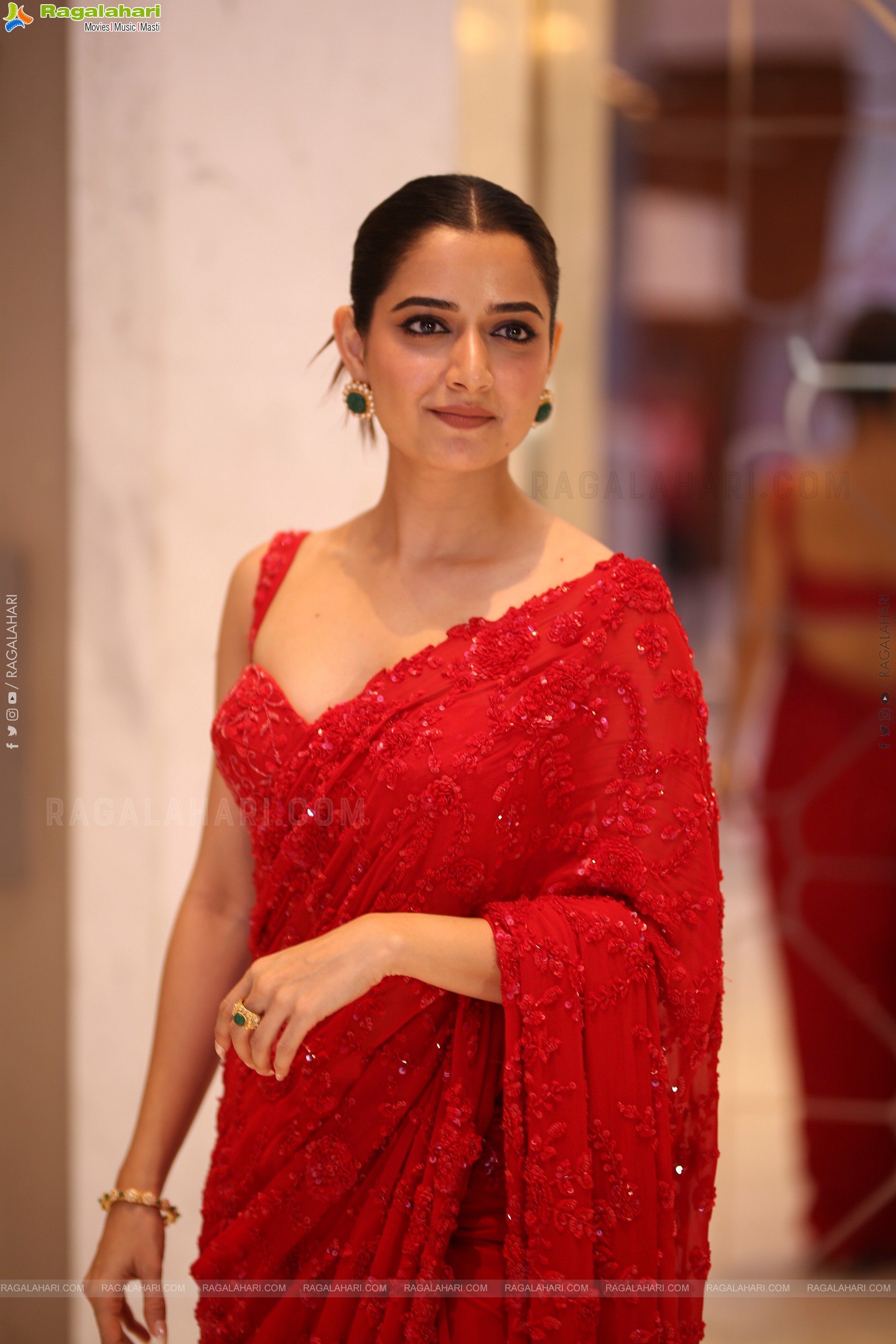 Ashika Ranganath at Bhartha Mahasayulaku Wignyapthi Prerelease, HD Gallery