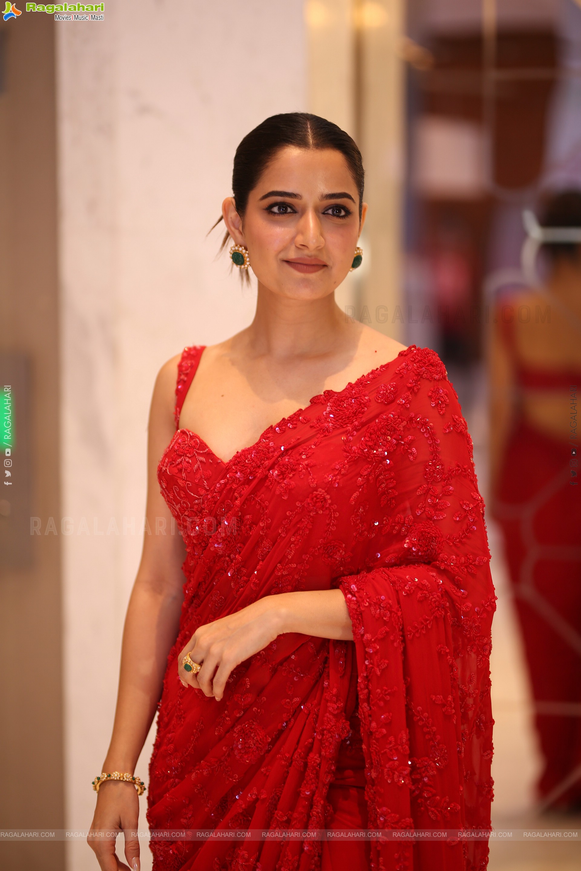 Ashika Ranganath at Bhartha Mahasayulaku Wignyapthi Prerelease, HD Gallery