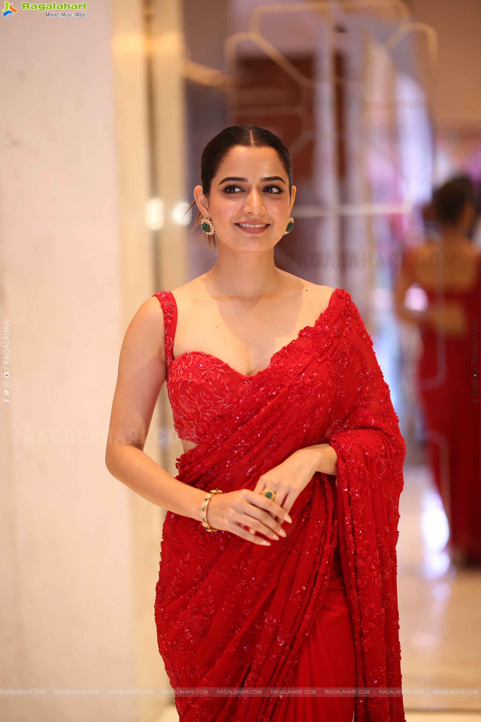 Ashika Ranganath at Bhartha Mahasayulaku Wignyapthi Prerelease, HD Gallery