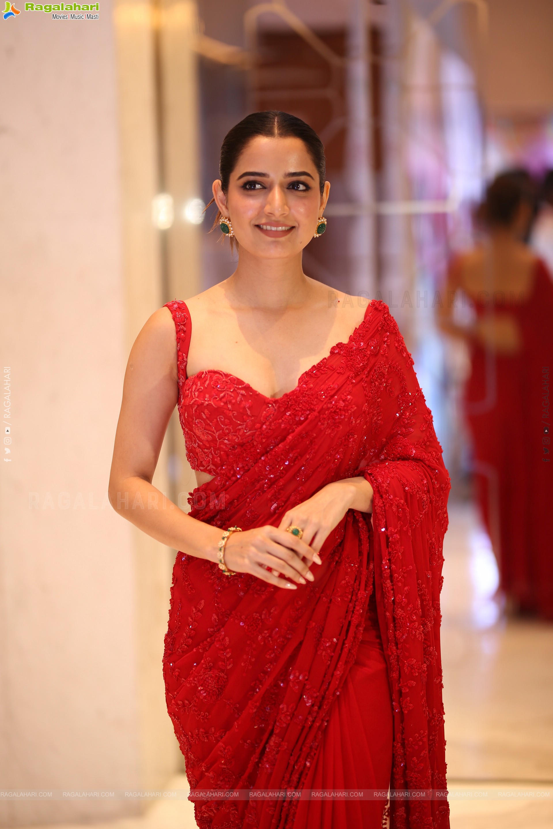 Ashika Ranganath at Bhartha Mahasayulaku Wignyapthi Prerelease, HD Gallery