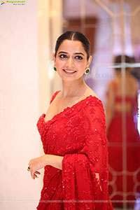 Ashika at Bhartha Mahasayulaku Wignyapthi Prerelease 