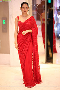 Ashika at Bhartha Mahasayulaku Wignyapthi Prerelease 