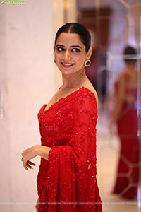 Ashika at Bhartha Mahasayulaku Wignyapthi Prerelease 