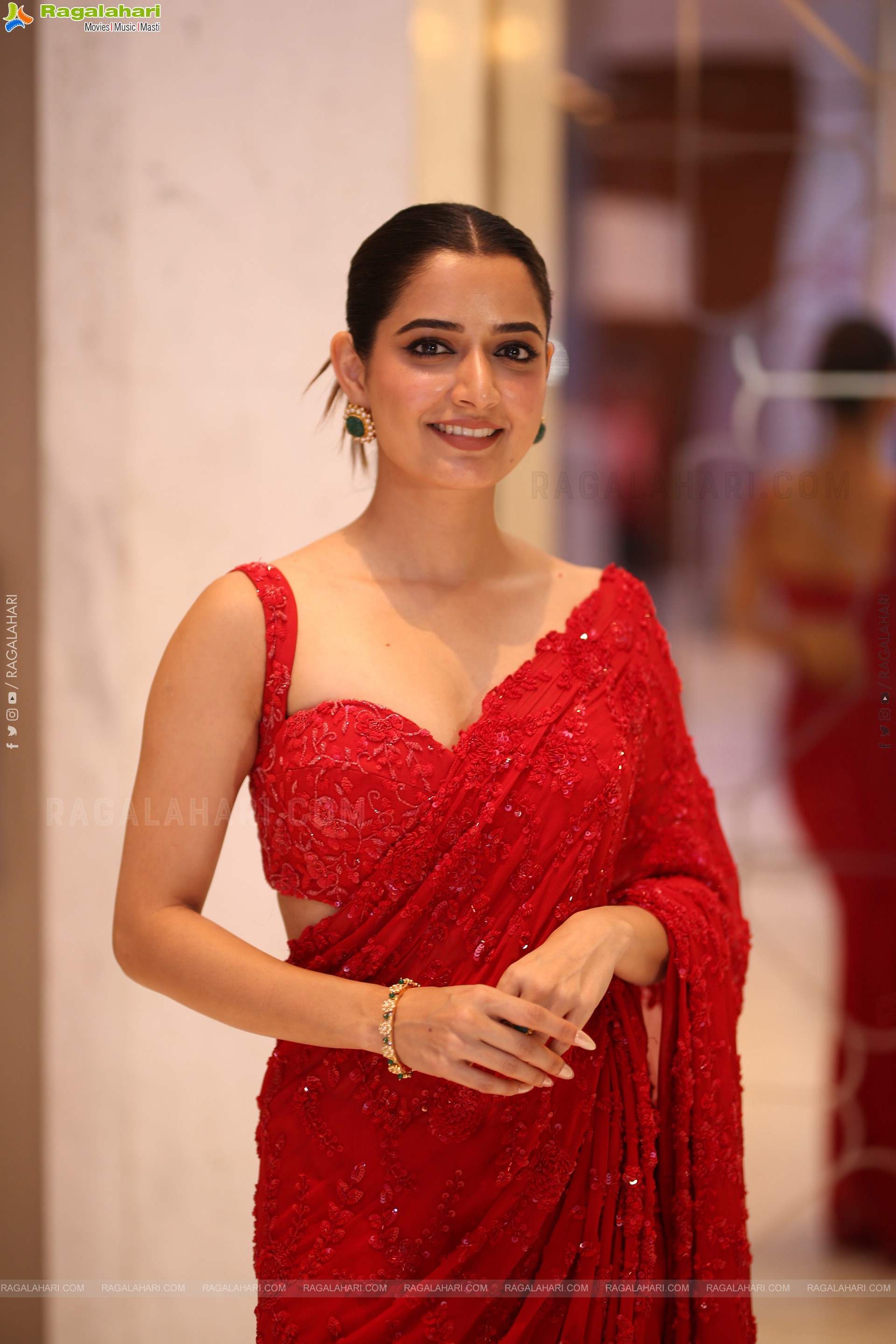 Ashika Ranganath at Bhartha Mahasayulaku Wignyapthi Prerelease, HD Gallery
