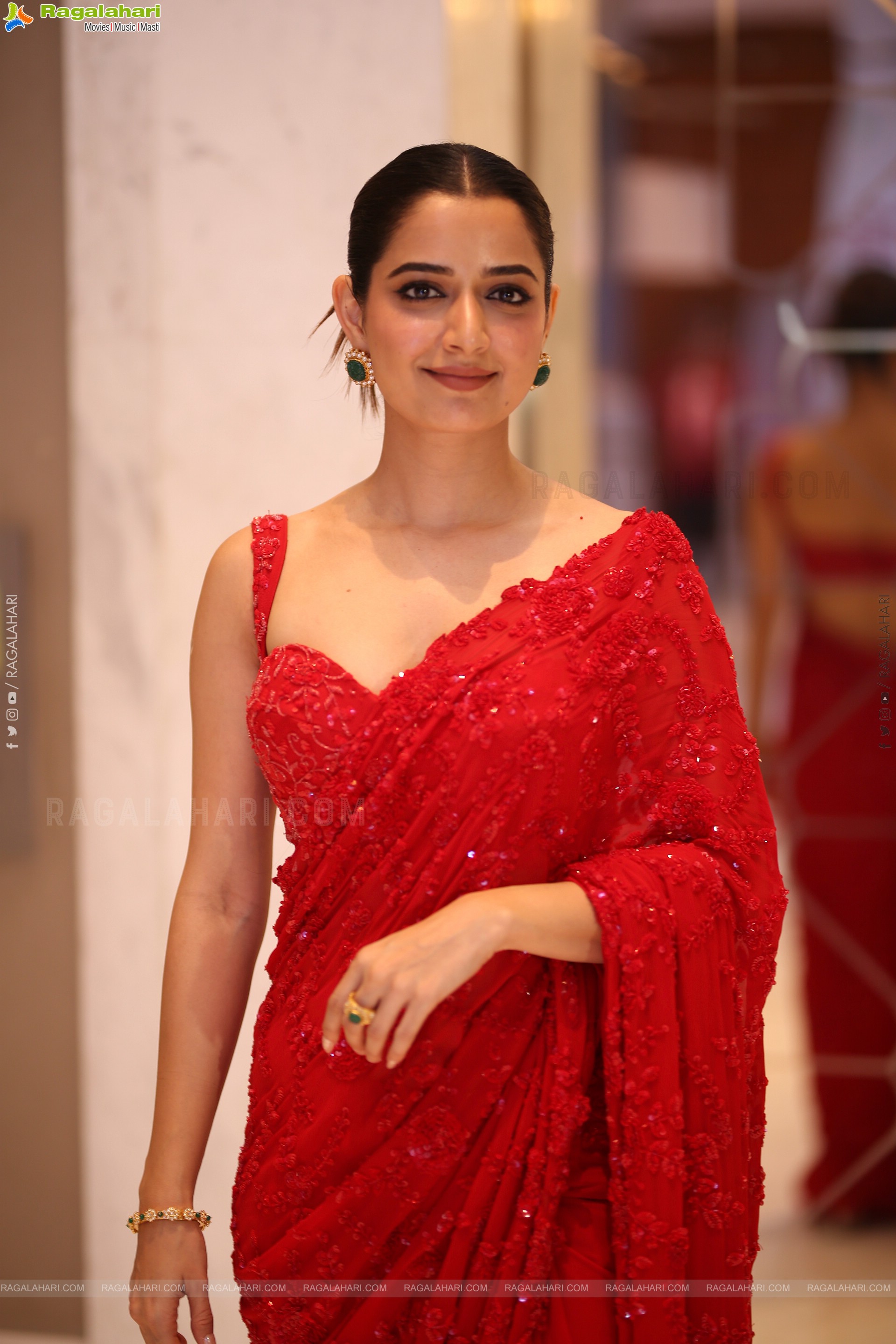 Ashika Ranganath at Bhartha Mahasayulaku Wignyapthi Prerelease, HD Gallery