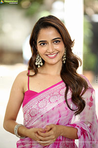 Ashika Ranganath Beautiful Stills in Saree, HD Gallery
